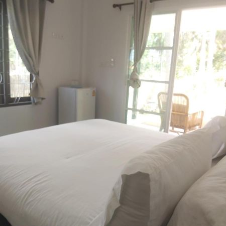 Nice Home Stay At Samroiyod Baanphakrimlay Exterior foto